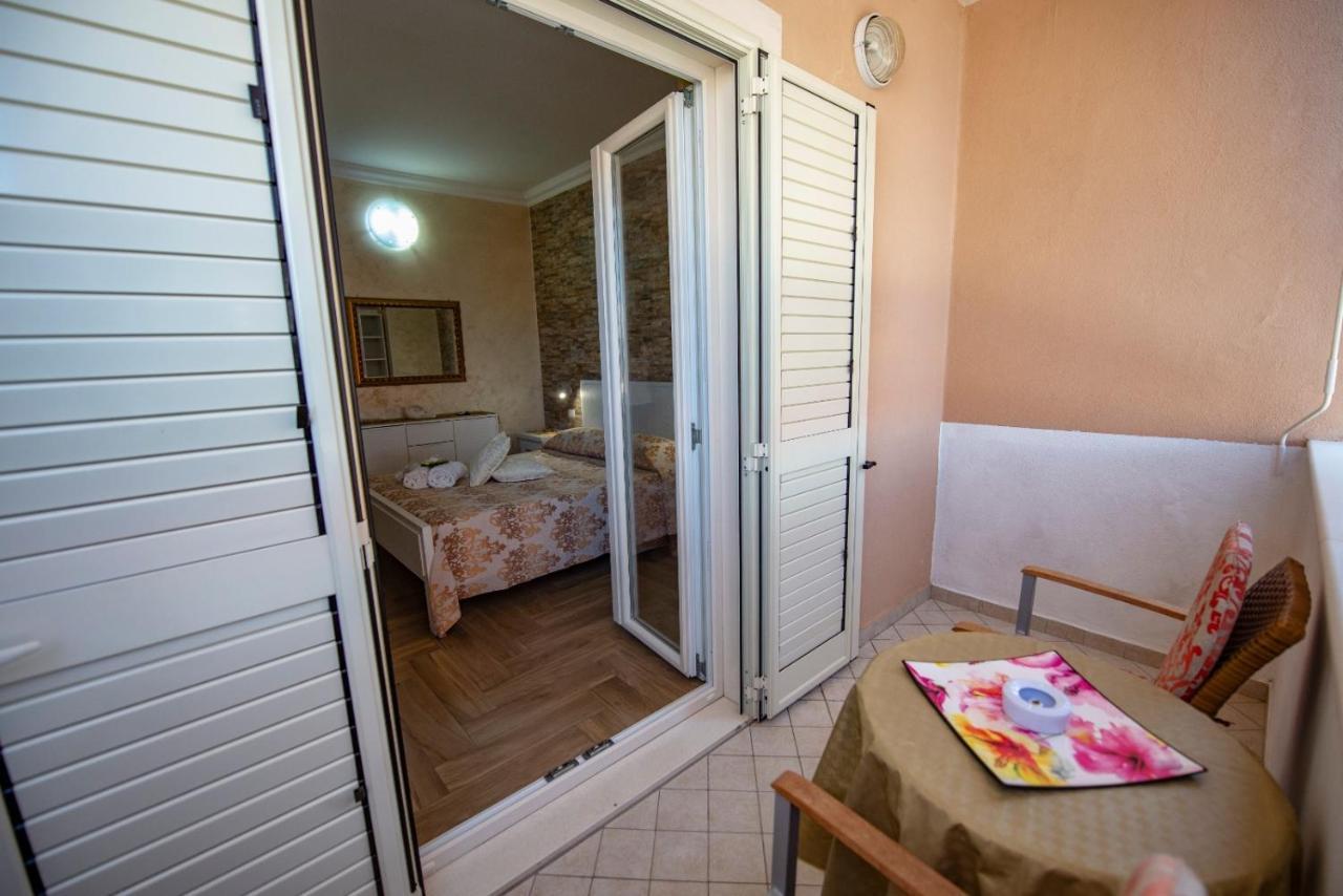트로페아 La Perla Del Tirreno B&B 외부 사진