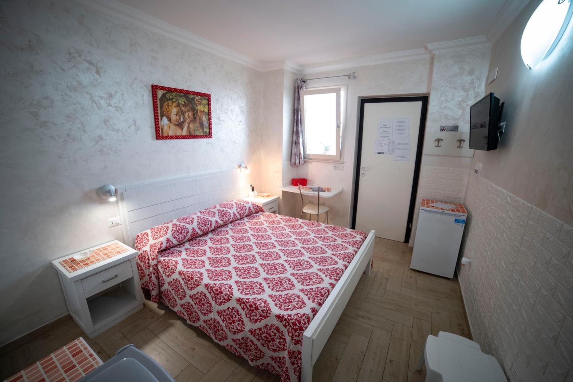 트로페아 La Perla Del Tirreno B&B 외부 사진