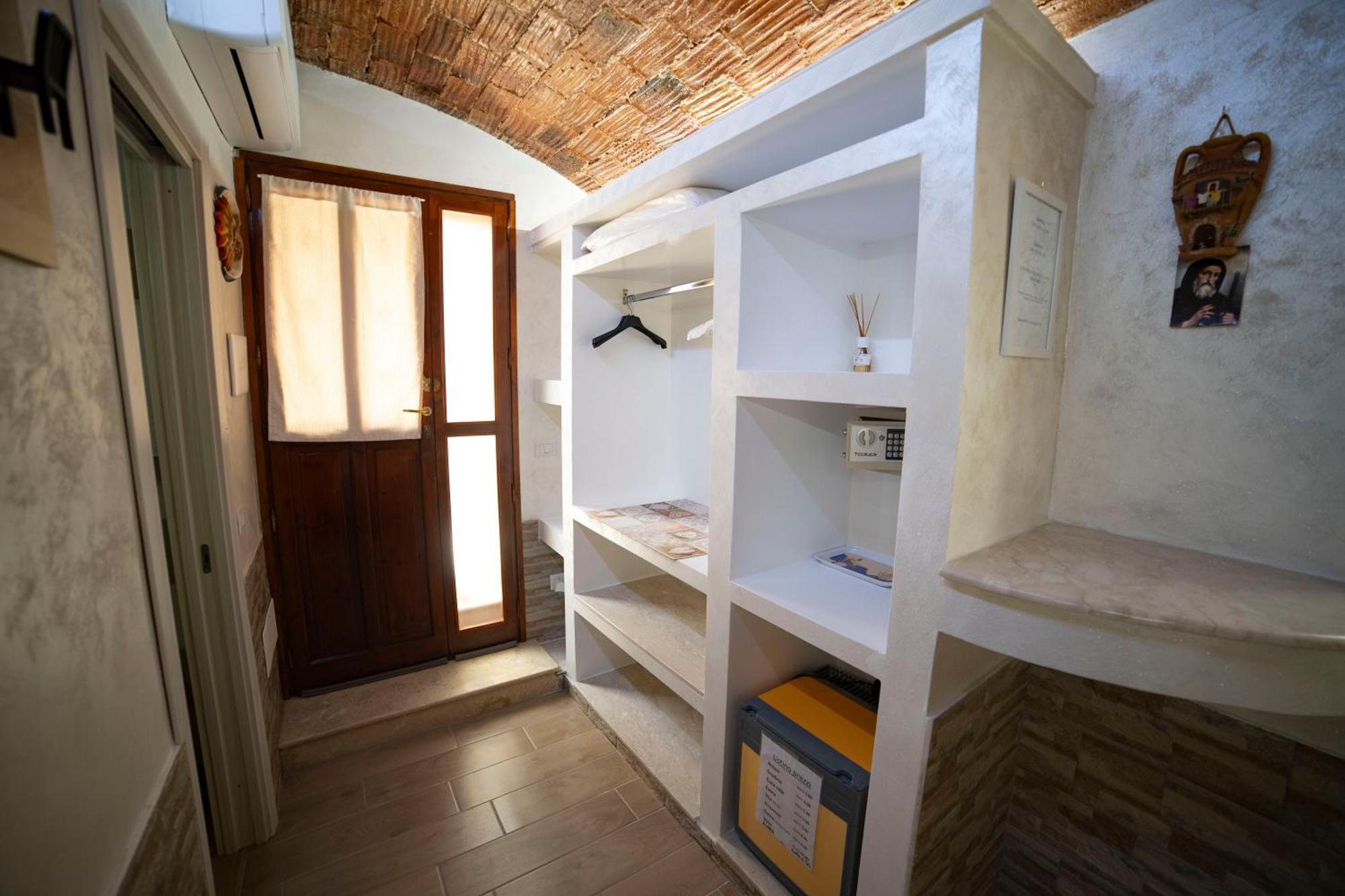 트로페아 La Perla Del Tirreno B&B 외부 사진