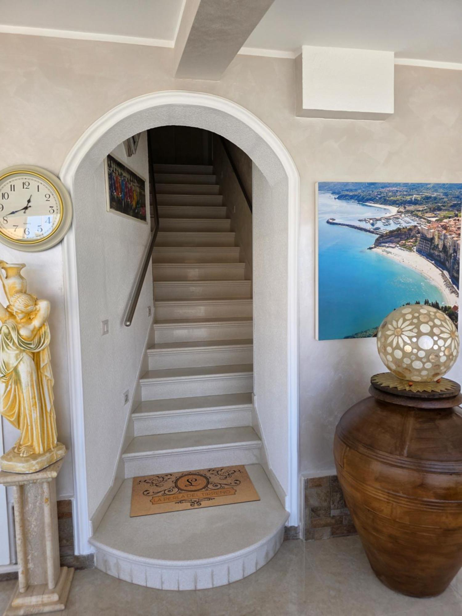 트로페아 La Perla Del Tirreno B&B 외부 사진