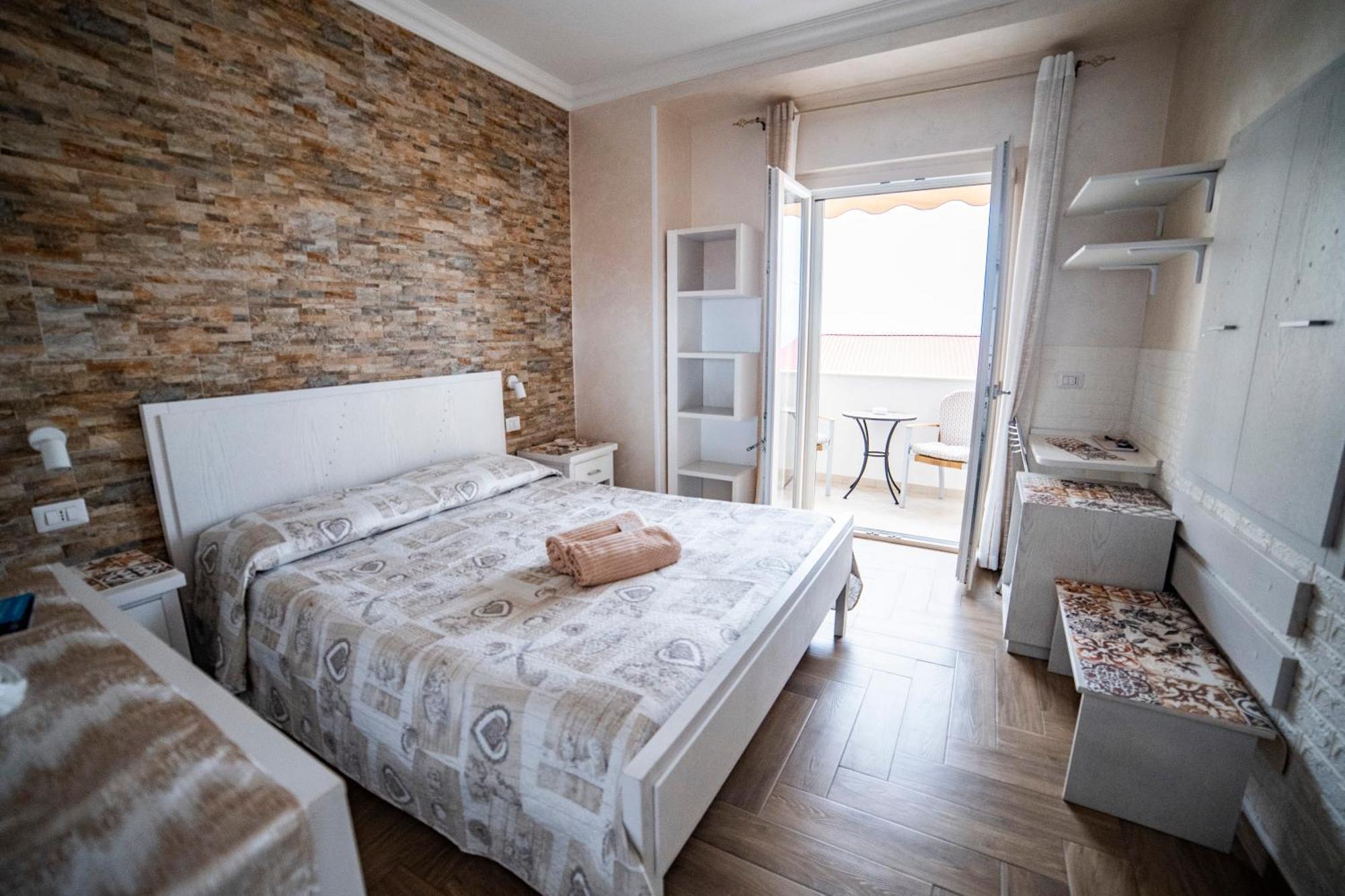 트로페아 La Perla Del Tirreno B&B 외부 사진